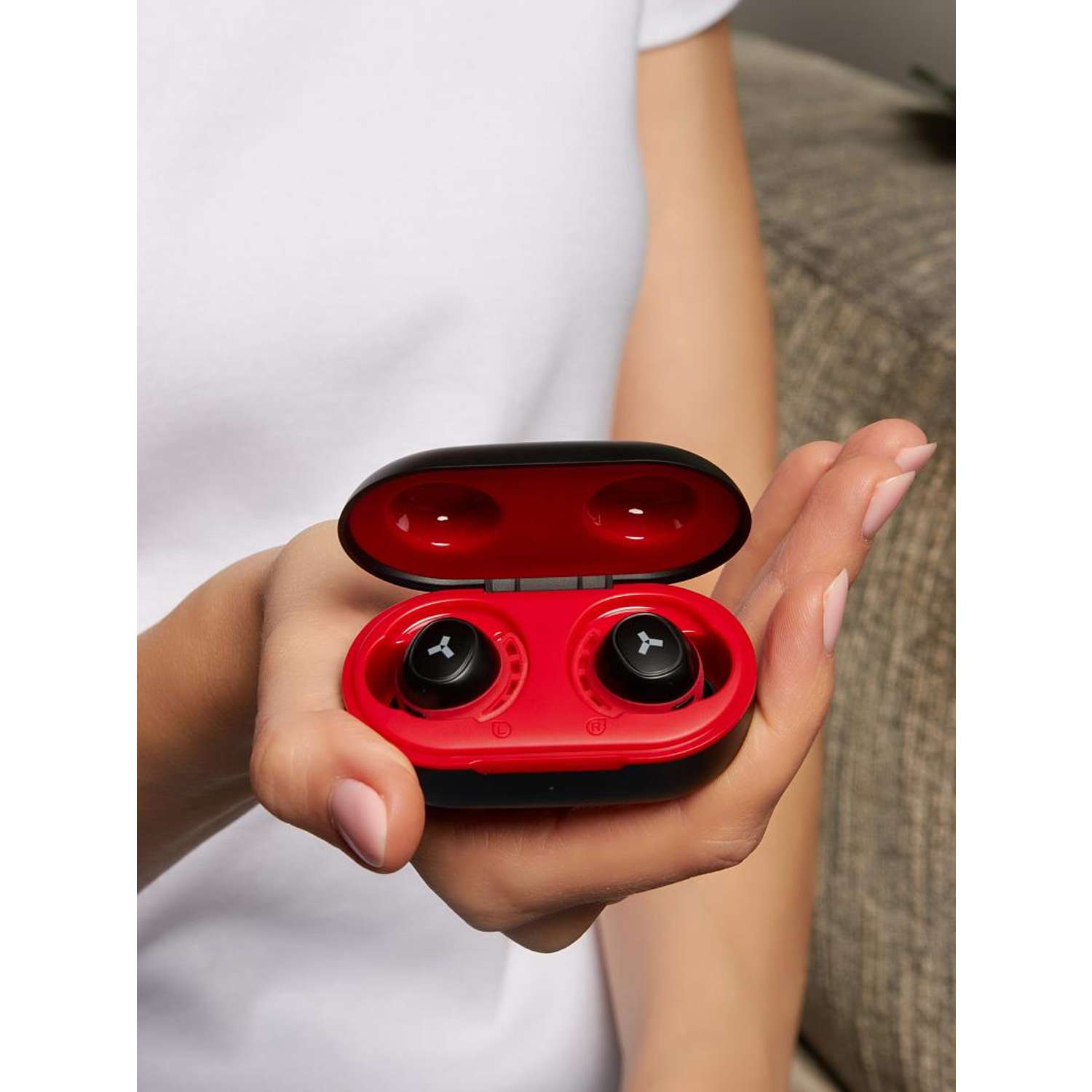 Беспроводные наушники Accesstyle Fiesta TWS Red